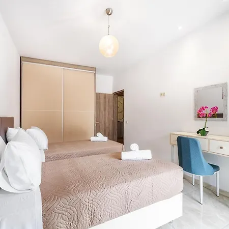 4you Luxury Appartement Moraḯtika